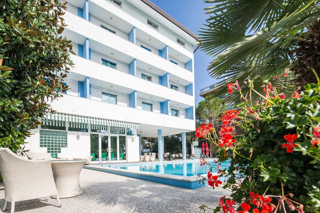 Hotel Olympia Lignano Sabbiadoro Dış mekan fotoğraf
